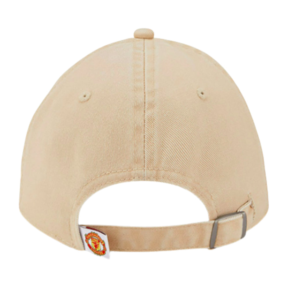 Manchester United 9TWENTY Adjustable Cap (Light Beige)_1