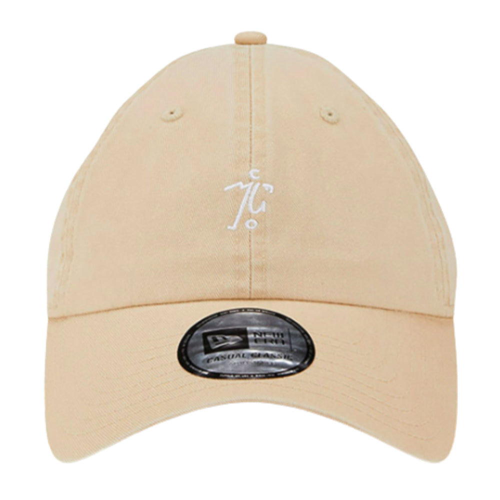 Manchester United 9TWENTY Adjustable Cap (Light Beige)_0