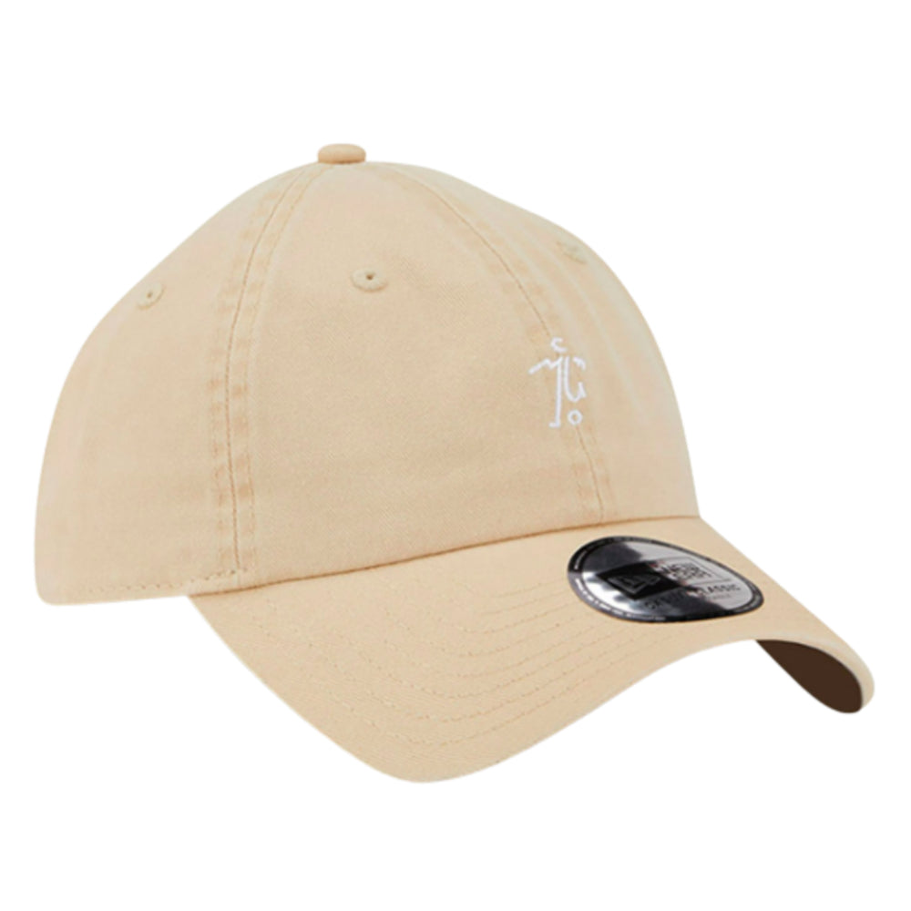 Manchester United 9TWENTY Adjustable Cap (Light Beige)_3