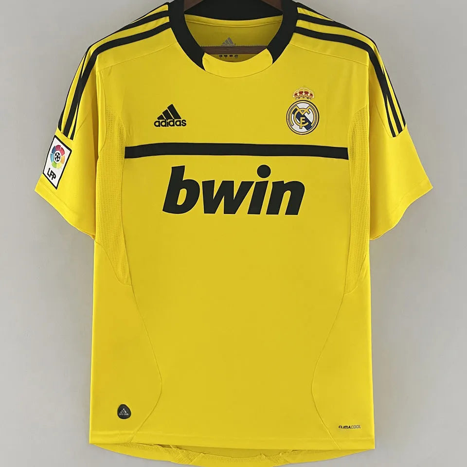 Retro Real Madrid 2011/12 Goalkeeper Jersey