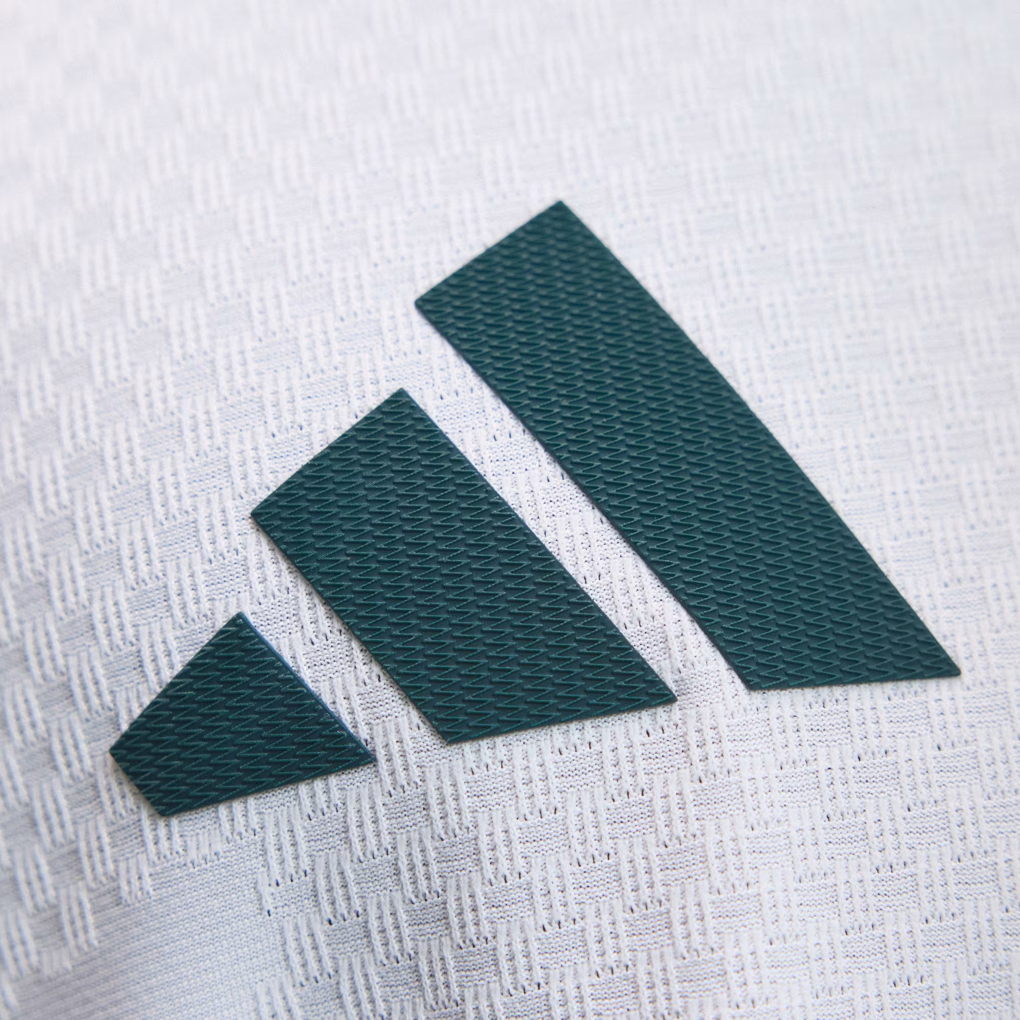2025/26 Real Madrid Heimtrikot (Spielerversion)
