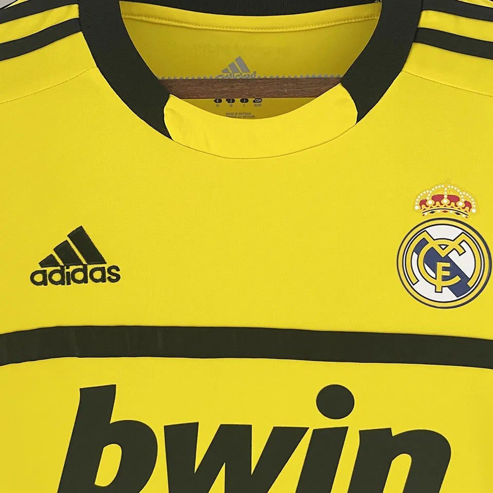 Retro Real Madrid 2011/12 Goalkeeper Jersey